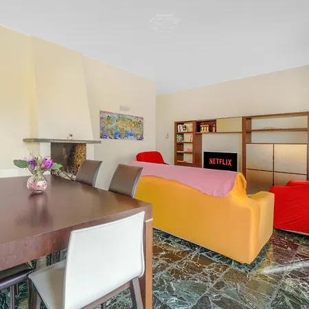 Casa A 2 Passi Dal Lago, Con Parcheggio Daire Angera