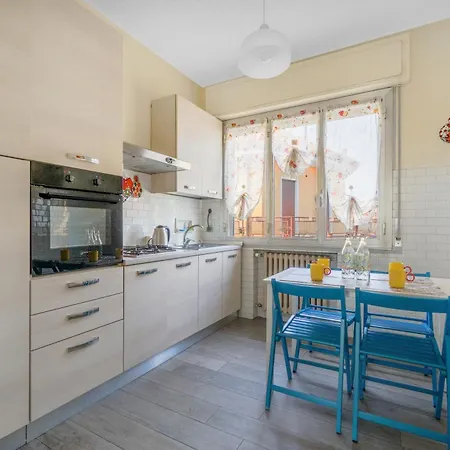 Daire Casa A 2 Passi Dal Lago, Con Parcheggio Angera
