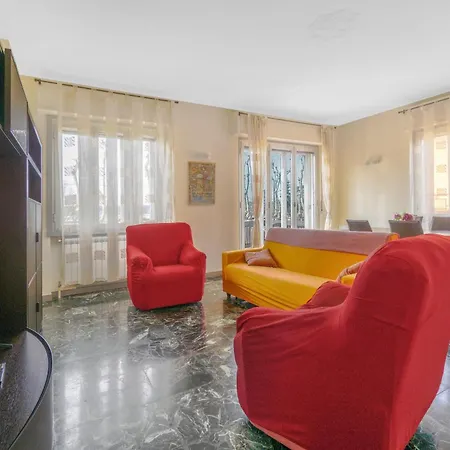 Daire Casa A 2 Passi Dal Lago, Con Parcheggio Angera